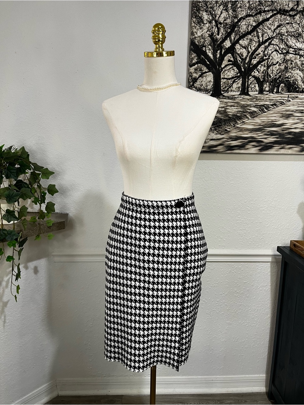 Milano Black & White Houndstooth Pencil Skirt
